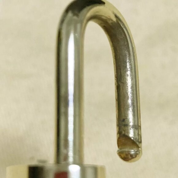 LOUIS VUITTON LV 10 SET PADLOCK KEY BAG CHARM CADENA GOLD PLATED FRANCE 35PDA120 - Picture 7 of 7